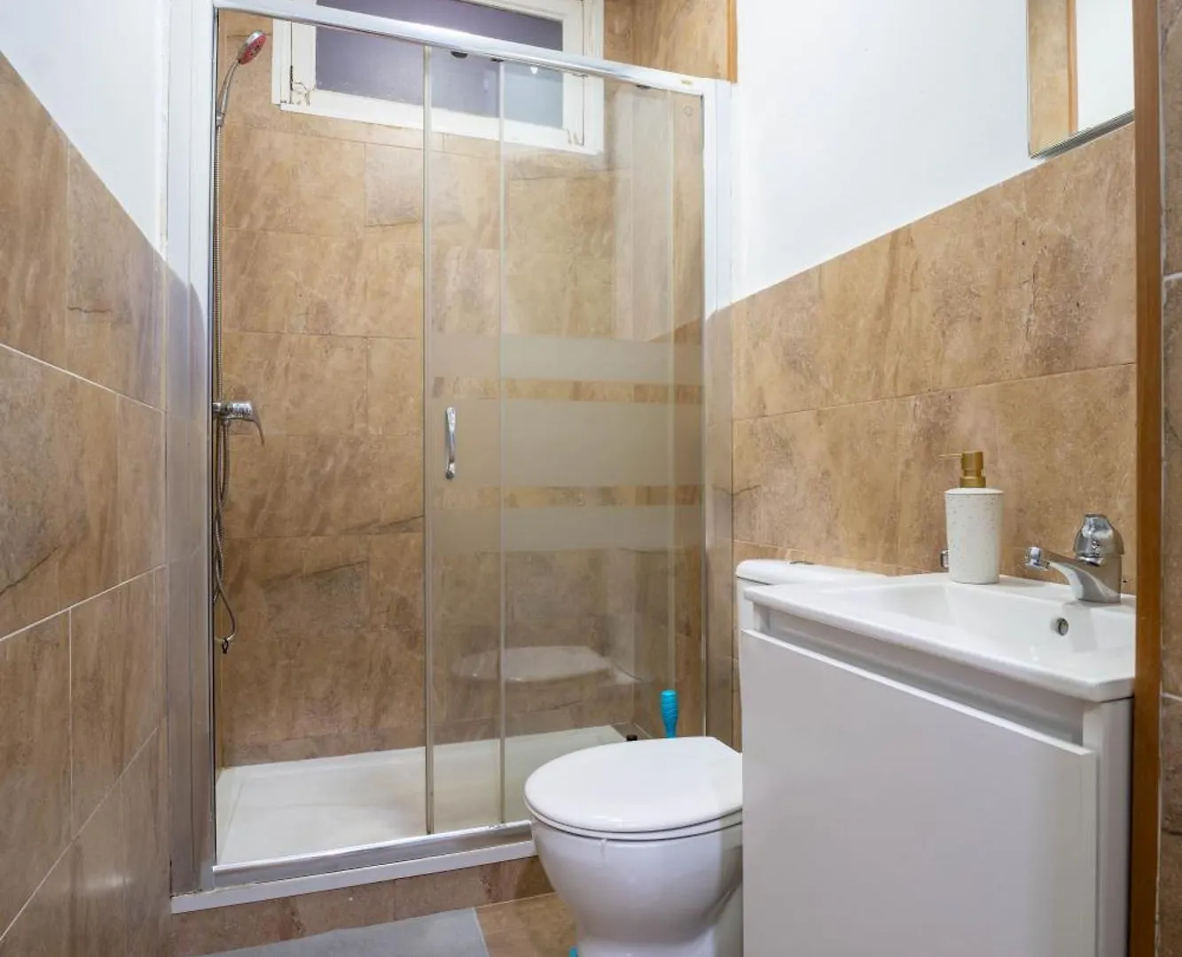Rooms In Charming Apartment In Center Eixample Βαρκελώνη