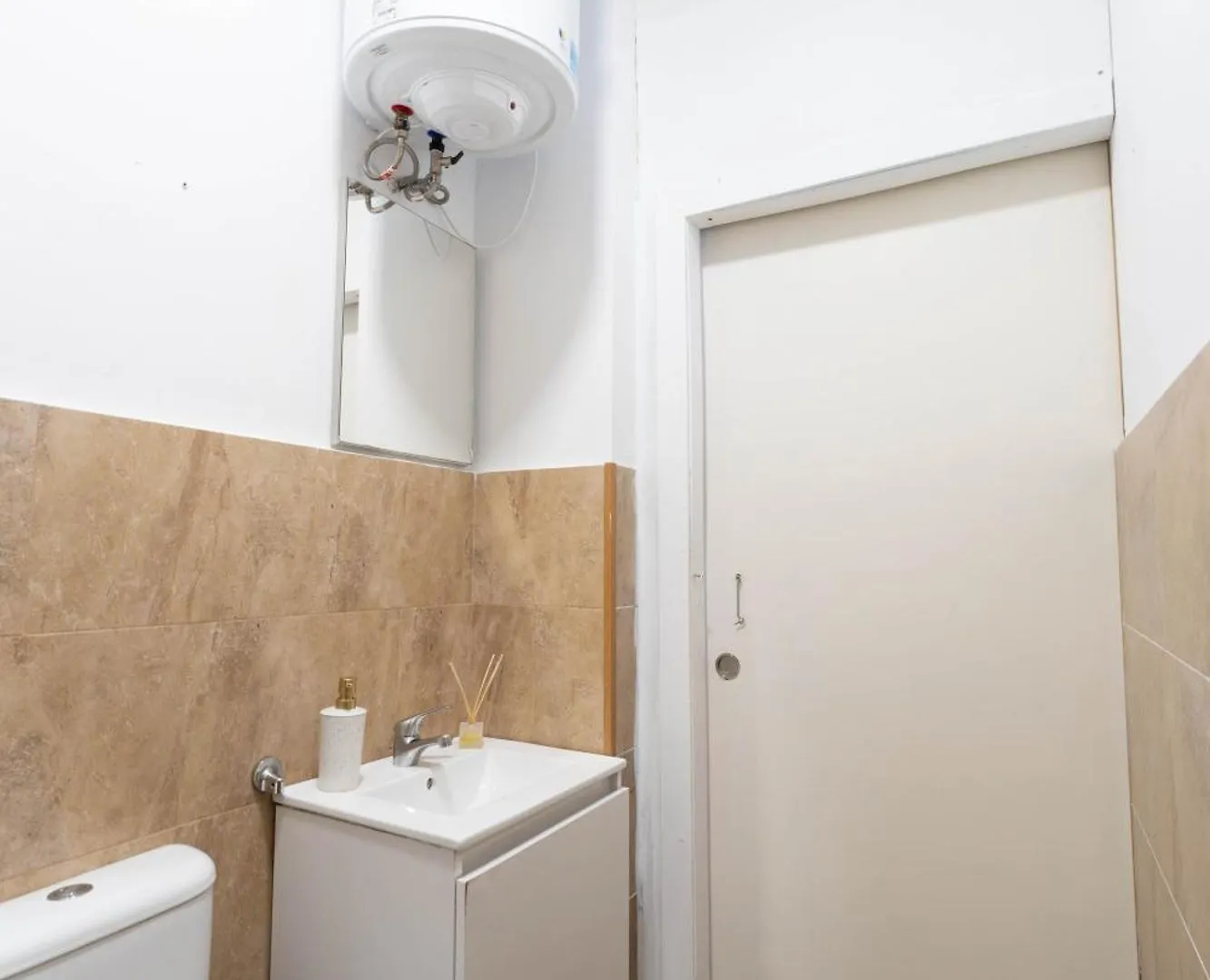 Rooms In Charming Apartment In Center Eixample Βαρκελώνη